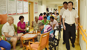 尽快建立全国统筹机制 让养老金“钱跟人走”